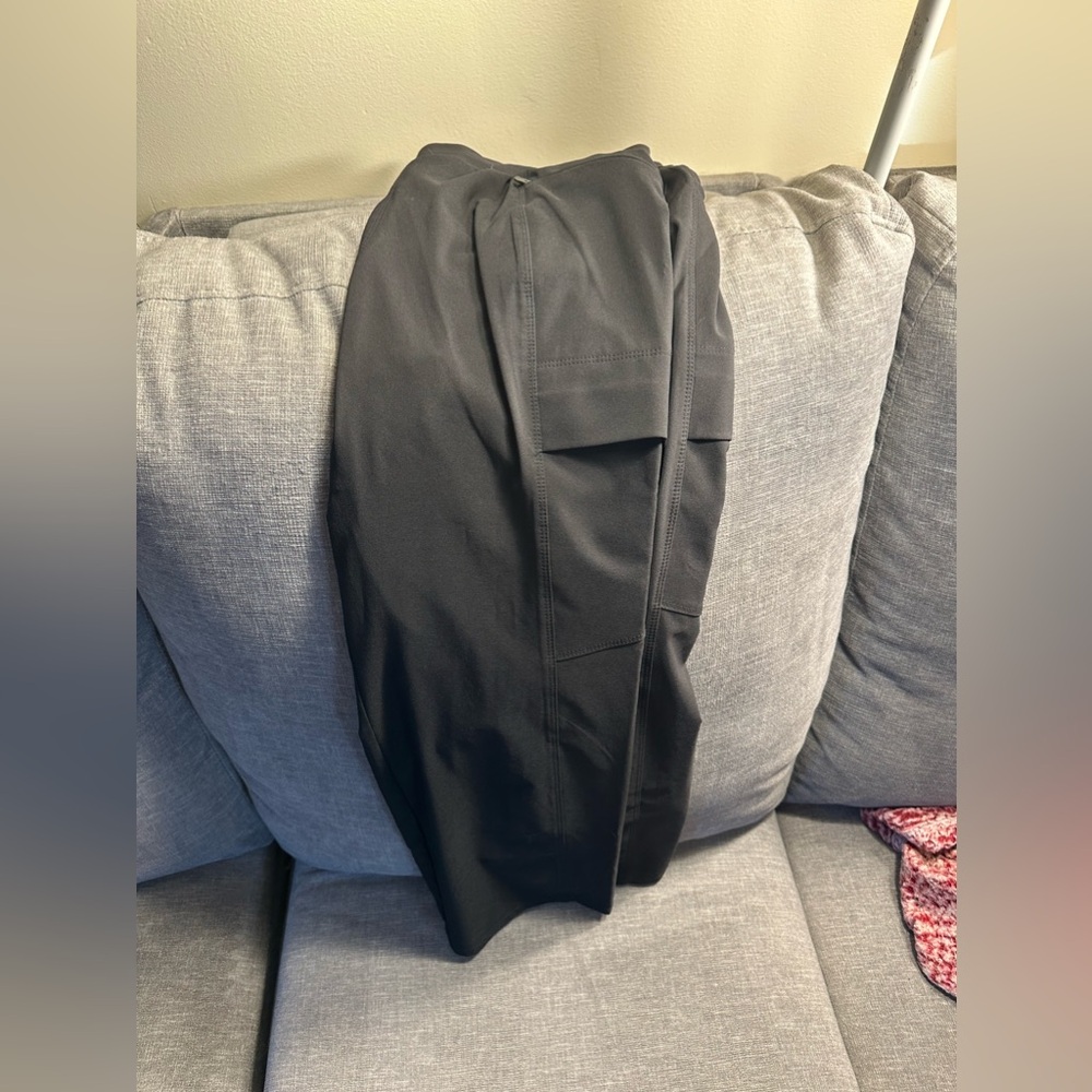 Women’s Eddie Bauer Crop Cargo Pants